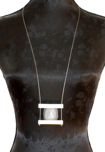 L1000370